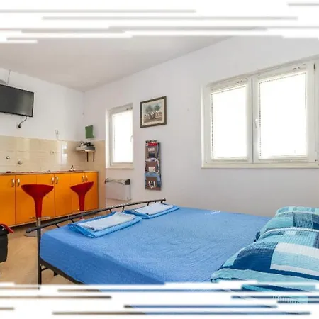 Oktarin Albergue