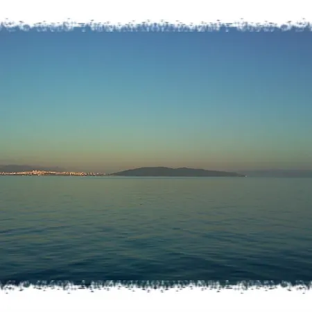 بيت شباب Oktarin Kaštela