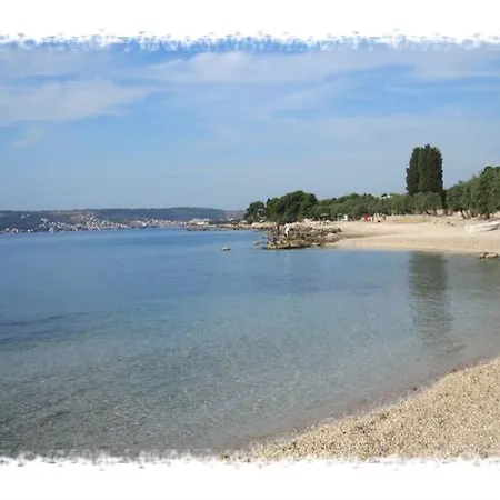 Oktarin بيت شباب