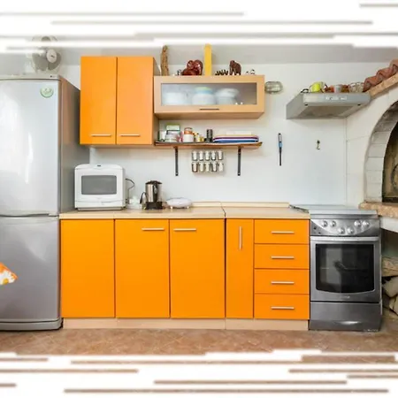 Oktarin אכסניה *